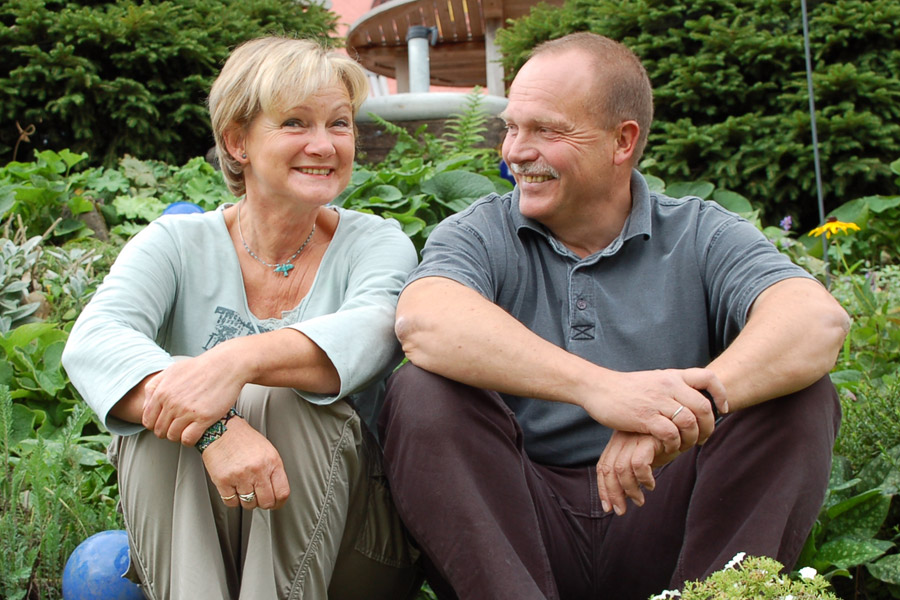 Gabriele und Hermann Schultheis | Heidschnuckenhof Schultheis - Ferienhaus in Usch, Eifel Gabriele und Hermann Schultheis | Heidschnuckenhof Schultheis - Ferienhaus in Usch, Eifel