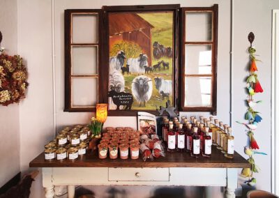Der kleine Hofladen | Heidschnuckenhof Schultheis - Ferienhaus in Usch, Eifel